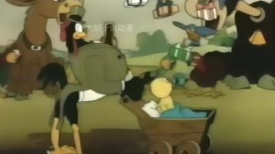 [视]历经万难孵出的小鸡却被秃鹰抓走，好在邻居们很热情