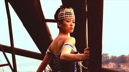 [视]王家卫拍电影有多磨人？拍《2046》拓哉从单身汉熬成两个孩子爸爸