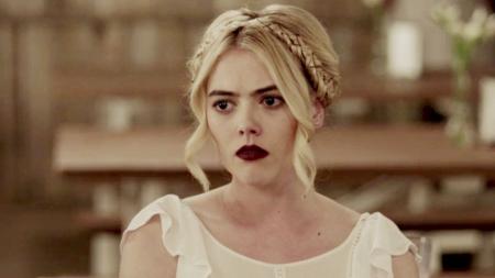 [文]少女被直男癌老爸洗脑，婚前被人亲了就想自杀，《走进黑暗》