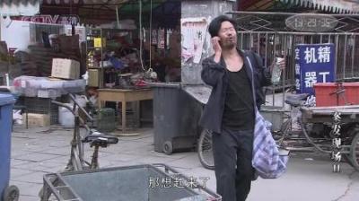 [视]案发现场：乞丐打电话给刘德华，惊动刑警，刑警立即将他带走
