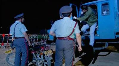 [视]公民良心：退伍武警到工地拉沉箱，保安却不让，下一秒发现不对劲