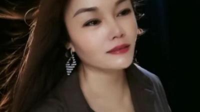 第1852集 镜子里是谁[附音频]