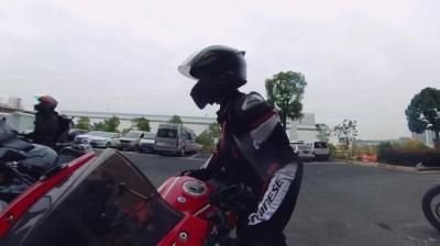 第1874集 疯子[附音频]