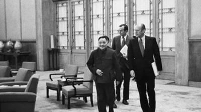 [视]美国两次访华提出无理要求，毛主席严词拒绝，而邓小平却截然相反