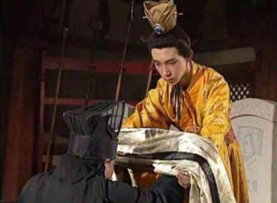 汉献帝退位之际，揭露衣带诏真相