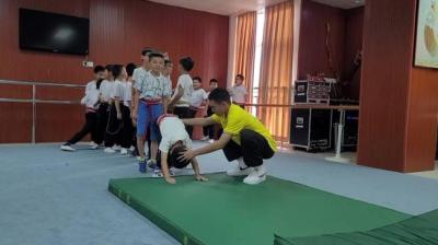 第2018集 无头鸡[附音频]