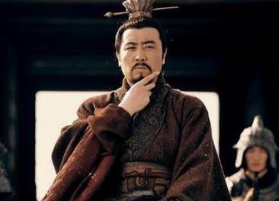 蜀汉昭烈帝刘备：一言斩吕布，三哭得帝位