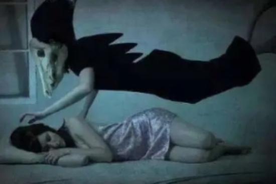 鬼压床的背后究竟蕴含着怎样的秘密？ 鬼压床梦魇科普解说文案稿