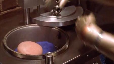 [文]科幻片《机器管家》电影解说文案