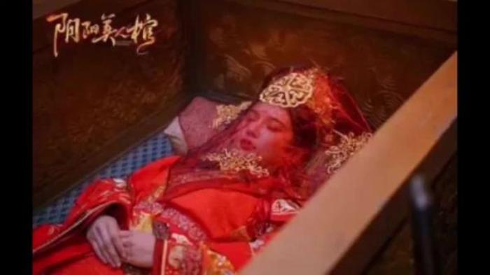 2020最新古墓电影《阴阳美人棺》，千年女尸变成蛇妖向人类复仇电影解说文案-[原创首发]-吾爱文案网