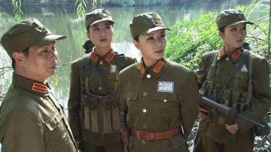 《女子奇袭队》_第1集_分集剧情(1)