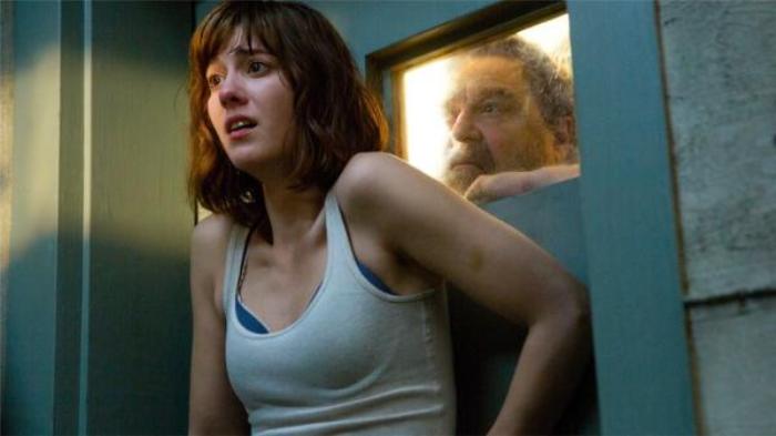 悬疑电影《科洛弗道10号》解说文案-[原创首发]-吾爱文案网