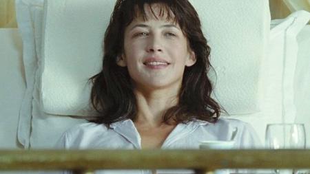 [文]剧情电影《枕边的男人》解说文案 观后感