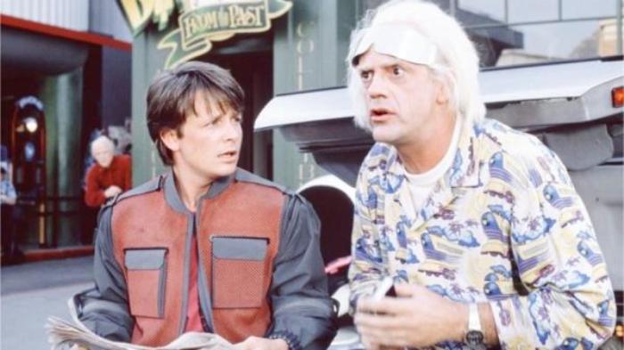 《回到未来》4花絮，时间来到2017年，主角老了，车子更科幻了_《回到未来3》-[原创首发]-吾爱文案网