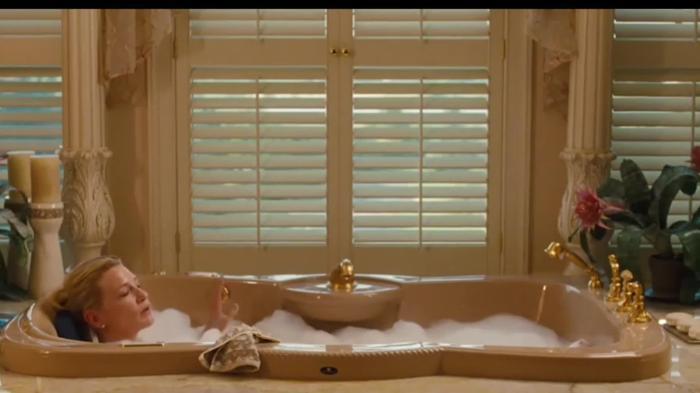 《蓝色茉莉》寄生在上流社会,美貌和野心真是一个女人的通行证?_《蓝色茉莉》-[原创首发]-吾爱文案网