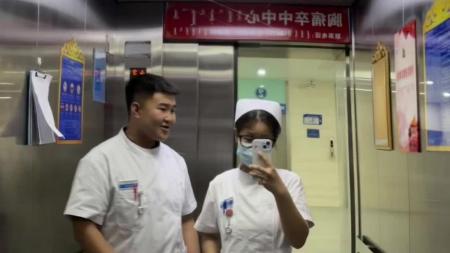 [文]喜剧片《实习生》电影解说文案