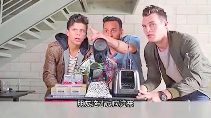 为报仇发明《缩小机》，结果被兄弟坑惨，白挨一顿暴揍电影解说文案-[原创首发]-吾爱文案网