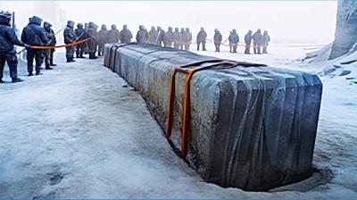 人类挖穿南极冰盖后，竟有了意外发现，让每个人都感到震惊！