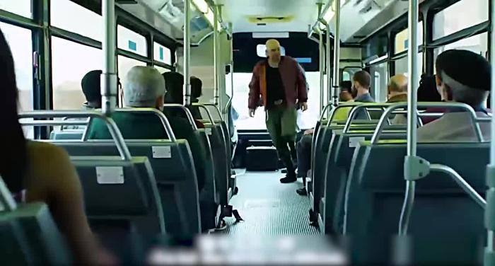 老人最好的朋友被人杀害，复仇途中发现了大秘密，动作片《混蛋》_《《混蛋3》_CraigMoss_DannyTrej-[原创首发]-吾爱文案网