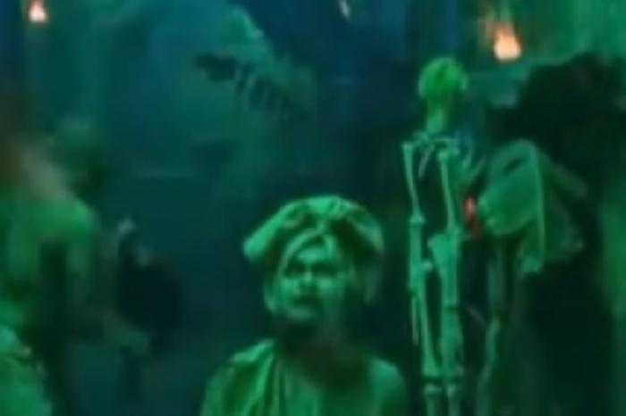 [原创][吾爱原创]恐怖《鬼屋惊魂发财记》电影解说文案-[原创首发]-吾爱文案网