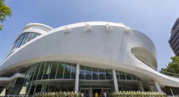 经典影厅揭牌、黄金放映火热...刊行新玩法来了！