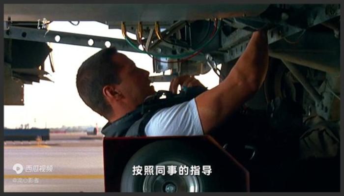 《生死时速》《生死时速》极限存亡，死亡大巴减速就炸，孤身警员逆天救援！-吾爱原创解说文案-[原创首发]-吾爱文案网