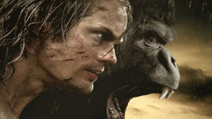 《泰山归来之险战丛林》被母猩猩收养的小婴儿，长大后成为森林之王，抵抗侵略者故事《泰山归来：险战丛林》-吾爱原创解说文案-[原创首发]-吾爱文案网