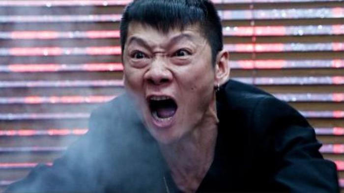 一口气看完《特殊身份》，说最狠的话，往往要挨最毒的打！-吾爱原创解说文案-[原创首发]-吾爱文案网