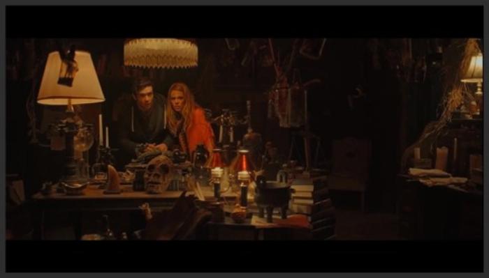 《睡美人的诅咒》美女昏睡两千年，肉身不腐容貌不变，只有恶魔之血才能将她唤醒《睡美人的诅咒》-吾爱原创解说文案-[原创首发]-吾爱文案网