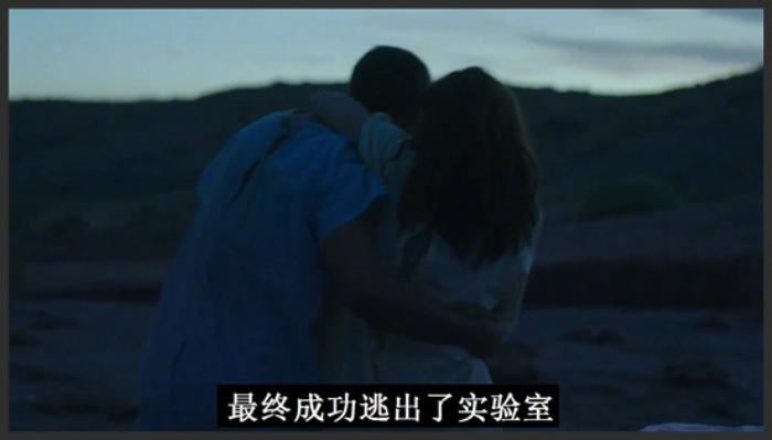 《信号》小伙遭到外星人改造，双腿变成了机械腿，还获得了闪电侠的超能力《信号》-吾爱原创解说文案-[原创首发]-吾爱文案网