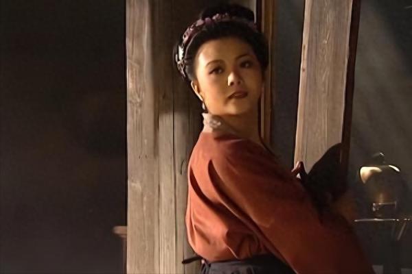 [原创]武松吃包子发现卷毛，问了什么让女人面红耳赤？