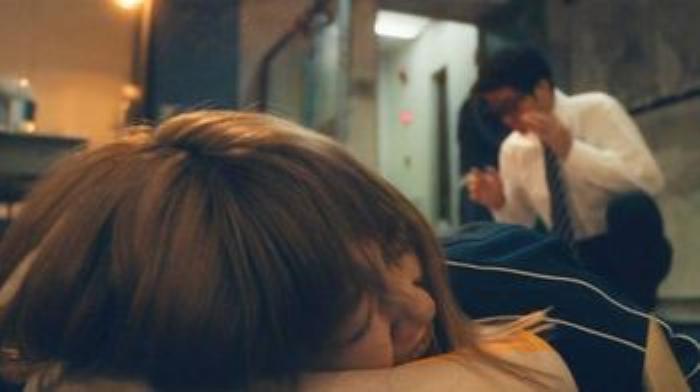 《两个心脏》影视：女孩得了痔疮，医生说每日提肛500下，结果喷了助理一脸！-吾爱原创解说文案-[原创首发]-吾爱文案网