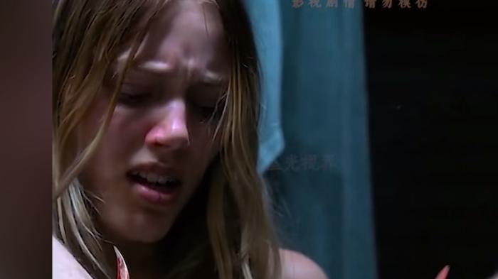 2025末日生化危机，女子服变异药剂，逃离阴谋完成进化 .蜻蜓侠-[原创首发]-吾爱文案网