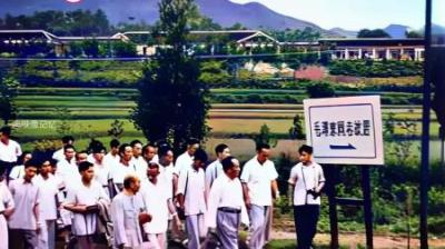 [视]1959年毛主席回乡，一老妇高喊大侄子，毛主席：我该怎样称呼？-原创解说文案