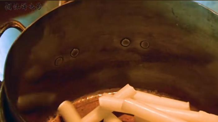 三位前妻用蜡人报复出轨强哥，历经波折终让其爆裂身亡逃过劫难.恐怖电影百科简介-[原创首发]-吾爱文案网