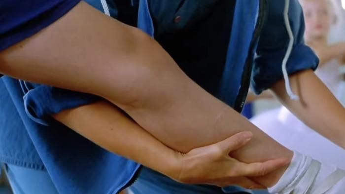 乡下男孩比利瞒着家人坚持学芭蕾，历经波折终成首席舞者 .芭蕾舞男孩比利原型-[原创首发]-吾爱文案网