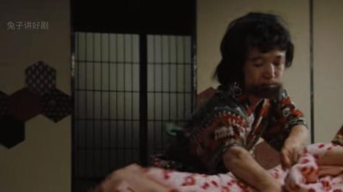 富家千金怪癖交友，背后藏不堪过往，男仆因爱成恨酿悲剧 .锁骨菩萨-[原创首发]-吾爱文案网