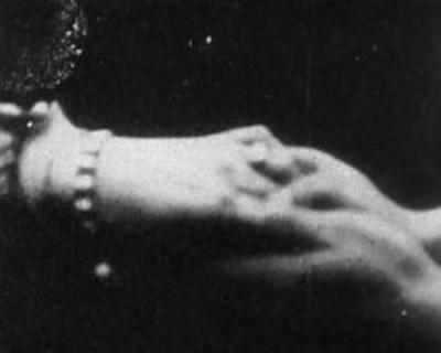 《汽车中的婚礼》八、影史百大导演：布莱顿学派——埃斯美·科林斯