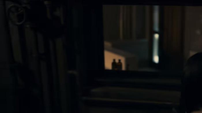 女子测试丈夫忠诚度被困密室，闺蜜复仇反成玩物，人性经不起考验 .秀妍密室出逃后续-[原创首发]-吾爱文案网