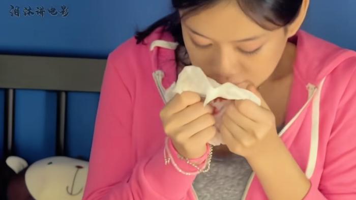 女孩初次例假举动诡异，背后牵扯神秘力量与二十年昏迷奇事 .恐怖片-[原创首发]-吾爱文案网