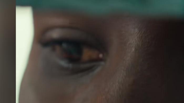 请你提供具体的抖音分享视频链接，以便我完成提取文案和二次修改润色的任务。《全文完》.乌干达国际象棋女王-[原创首发]-吾爱文案网