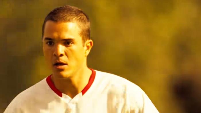 偷渡英国的墨西哥少年桑提，凭足球天赋在纽卡斯尔追逐梦想 .一球成名2-[原创首发]-吾爱文案网