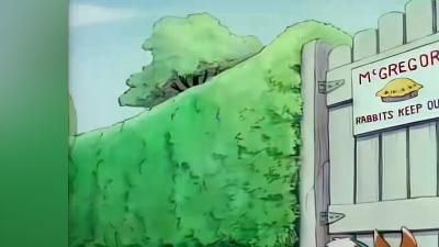 兔子潜入菜园疯狂偷菜遭老人追捕，历经波折最终不敢再犯险 .彼得兔