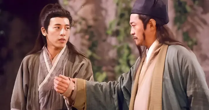 年少不懂，对令狐冲视如己出的岳不群，最后为何越发厌恶令狐冲？