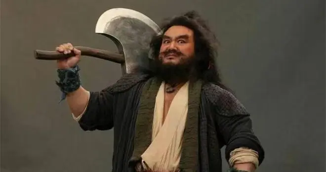 盘点水浒传中使用双兵器的高手，李逵垫底，武松仅排第四。
