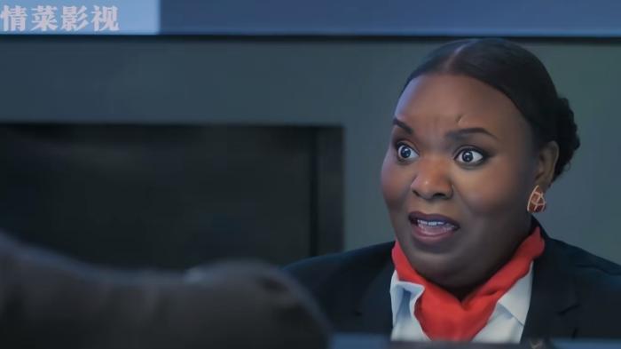 女孩意外升舱与尼克结缘，历经波折在谎言真相间收获成长与爱情新起点 .升舱巧遇-[原创首发]-吾爱文案网