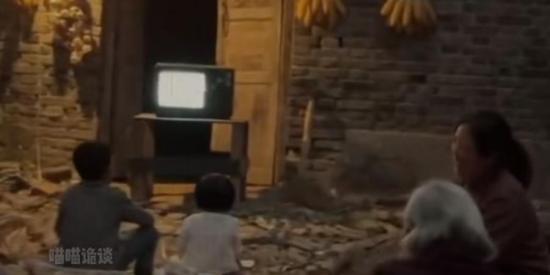 80、90 后童年阴影：姥姥提前归来却异常沉默，后半夜竟传出怪异声响 .小时候老人讲的恐怖故事