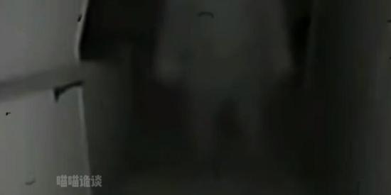 2013年蔡徐村宋仲之子头七回魂夜，背后藏着车祸与轮回的惊悚故事 .头七监控视频