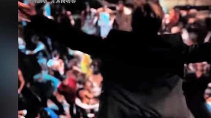 未来世界替身机器人引发诸多离奇命案，布鲁斯历经波折揭开背后阴谋    .未来战警2解说-[原创首发]-吾爱文案网