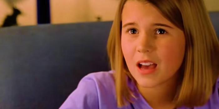 智能机器人遭嗨妹刁难仍悉心守护，多年后嗨妹有伴它选择“养老” .机器人管家-[原创首发]-吾爱文案网